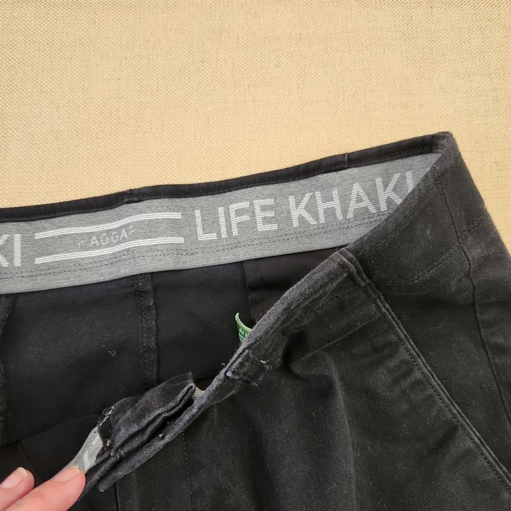 Haggar 34 x 30 Men's Dress Pants - Black